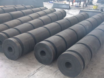 China Natural Rubber Elements Marine Tugboat Rubber Fenders For Tugboats supplier