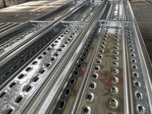 China Scaffold Customized Galvanized Steel Pedals Hot Dipped Surface Treatment Scaffolding Plank supplier