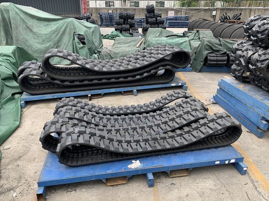 China Pint Sized Rubber Tracks Fireproof For Hydraulic Mini Excavator supplier