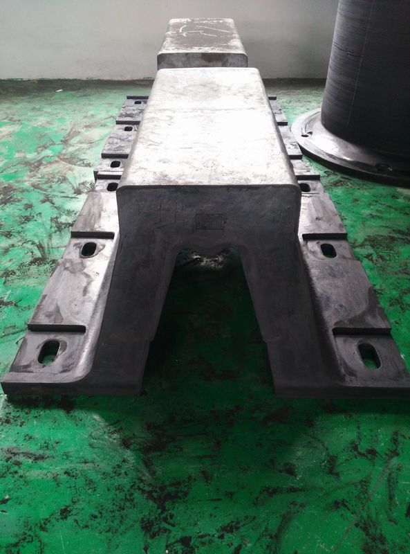 Arch Type Marine Rubber Fenders For Marine Port / Harbor / Pier Fendering