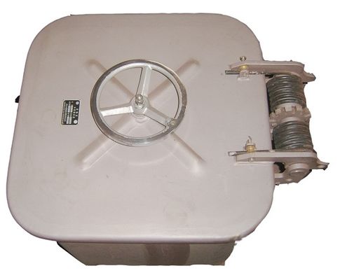 Grey Painting A60 Hatch Cover With Spring Hinge Escape Quick Action For Marine Ships supplier