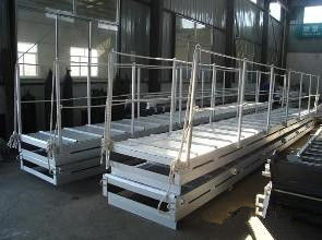 Anti-corrosive Surface Oxidated Marine Draft Ladder and Boat Boarding Ladder in Low Carbon Steel or Stainless Steel supplier